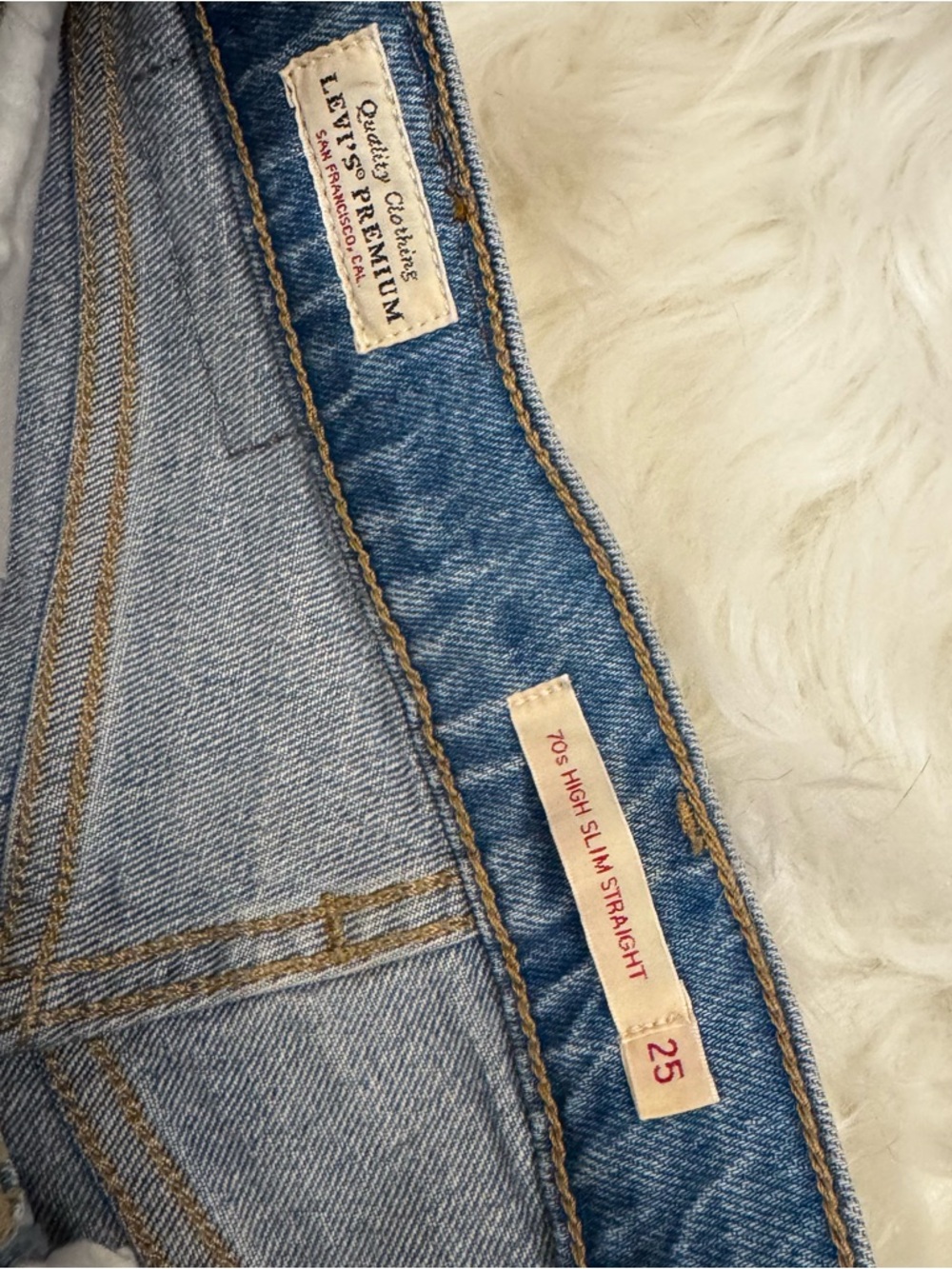 Levi’s 70s High Slim Straight Jeans Light Wash W25 Vintage Fit NEW Condition - Picture 5 of 13